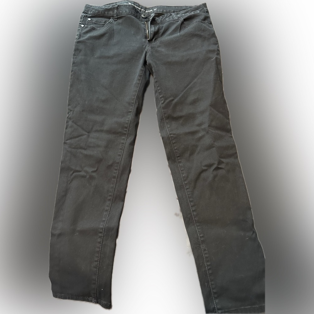 Celebrity pin- black jeans